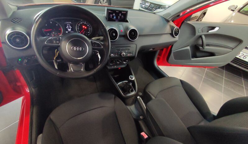 AUDI A1 1.6 TDi 90CV AMBITION 3P lleno